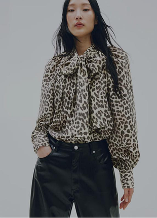 Блузка с леопардовым принтом