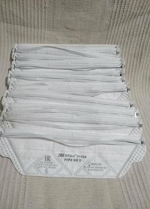 19 штук. продаються всі разом. респіратор, пелюстка — маска.зм vflex 9152r. ціна за все, що на фото.
