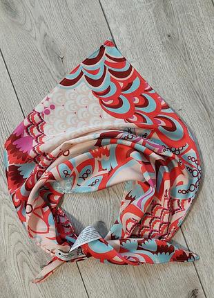 Стильная косынка zara
