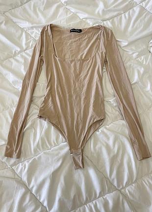 Боді prettylittlthing