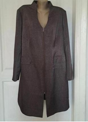 Плащ женский.