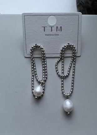 Красивые серьги гвоздики с жемчугом сережки