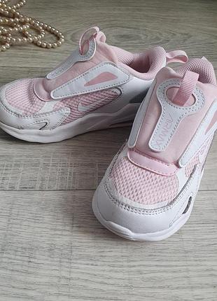 Кроссовки на липучках