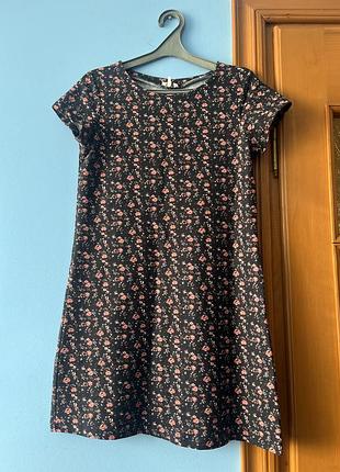 Плаття в квіти