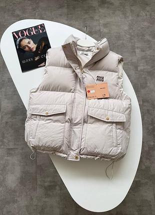 Брендова жіноча демісезонна жилетка