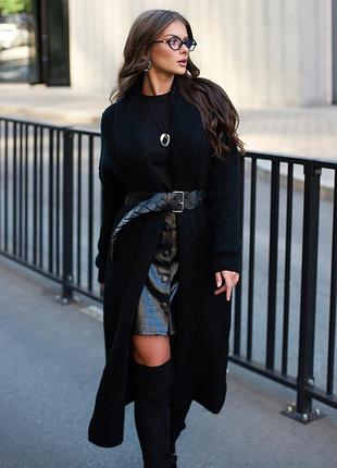 Кардиган з м'якої та щільної напіввовни