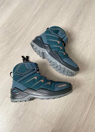 Чобітки зимові оригінал lowa рр.29