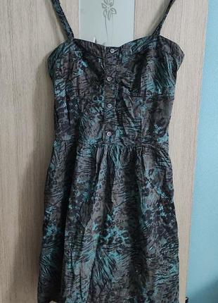 Сукня жіноча