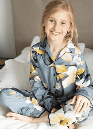 Качественная и приятная к телу пижама в цветочный принт