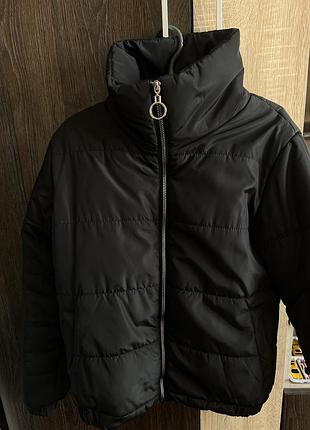 Куртка жіноча осіння, розмір м, в хорошому стані