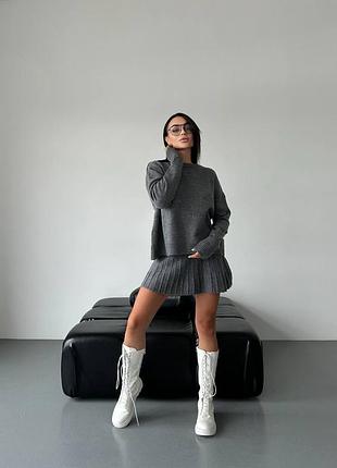 Стильный костюм: юбка плиссе с высокой талией + оверсайз свитер модель: 7652 размер: one size ткань: мягкая вязка (70% шерсть, 30% акрил) уход: