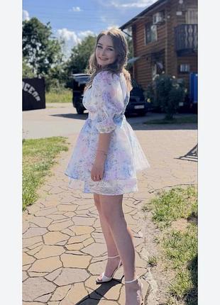 Святкова сукня з органзи тренд 2025