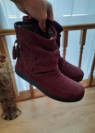Ботинки натуральные замшевые осенние на 37 размер.