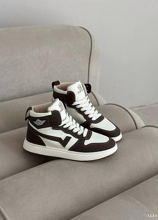 Жіночі високі  кросівки