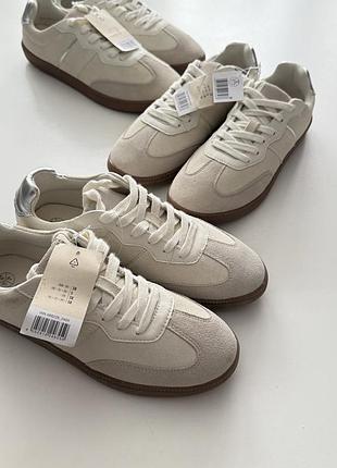 Натуральні кросівки жіночі, шкіра