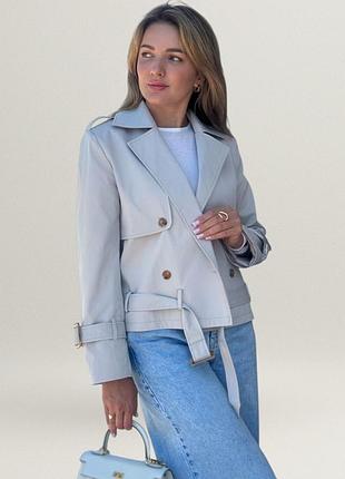 Тренч женский укороченный классический двубортный котоновый короткий стильный повседневный плащ бежевый