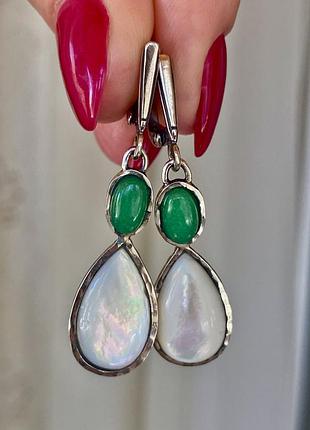 Срiбнi сережки з хризопразами та перламутром