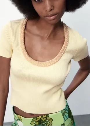 Zara футболка топ у трендовому кольорі масла