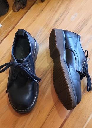 Оригинальные кожанные туфли  twin-set