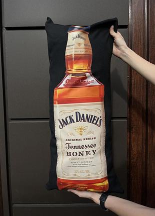 Оригинальная подушка с надписью jack daniels