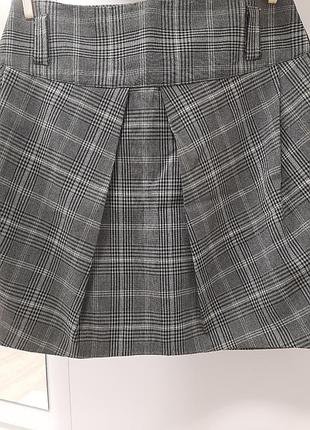 Спідниця осінь - весна, низька посадка на талії, хороша тканина, збоку застібка, 44 - 46 розмір