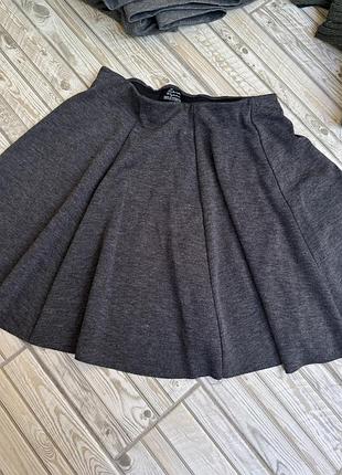 Спідниця zara сірого кольору