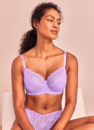 Бюстик на косточках мягкая чашка.размер 34 jj bravissimo