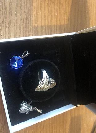 Продам сережки, підвіску, браслет, каблучки.