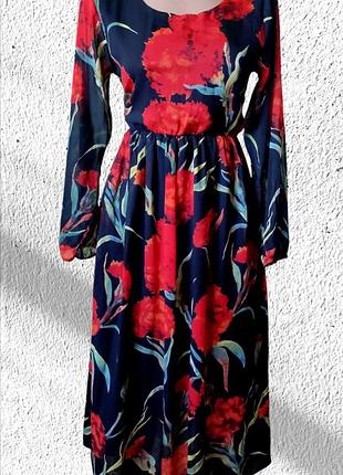 Tia. ошатне шифонове плаття на підкладці.