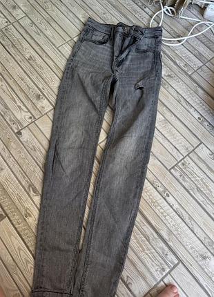 Джинси жіночі скіні stradivarius