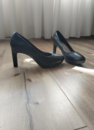 Кожаные туфли