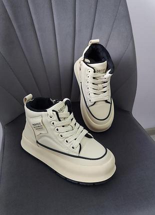 Весенняя моделька для модниц 32р, 34-37р