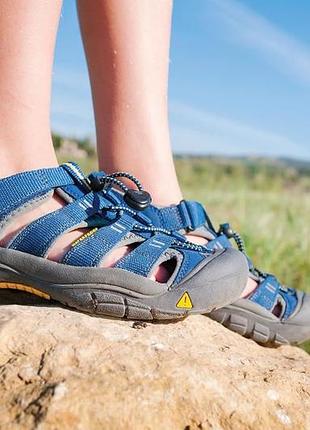 Трекінгові сандалі keen для хлопчика 38 розмір, устілка 24,5см