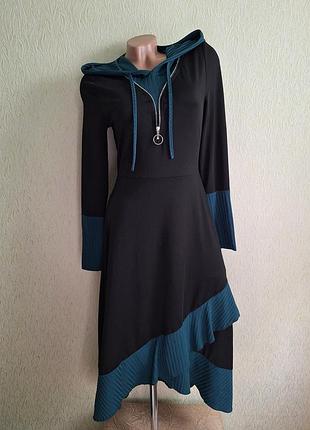 Шикарное платье с капюшоном. платье макси, миди. эластичное.