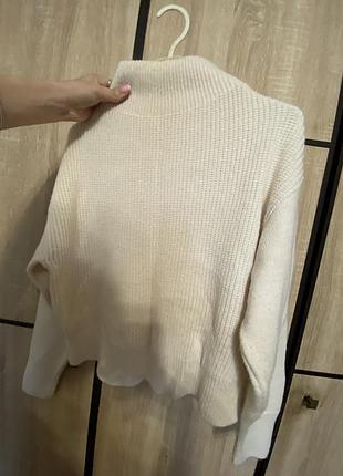 В‘язаний светр з манжетами