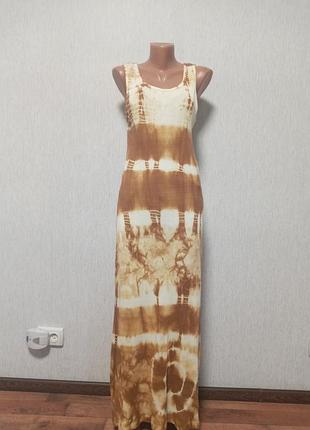 Довга сукня в рубчик