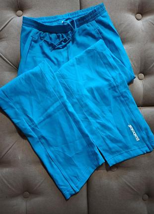 Спортивные штаны