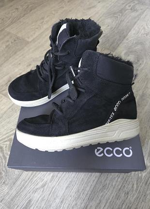 Продам зимние ессо р.32 стелька 20,5см - 21см.