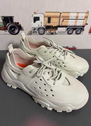 Кросівки zara