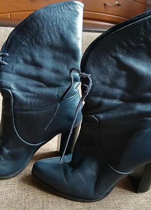 Чоботи темно синього кольору