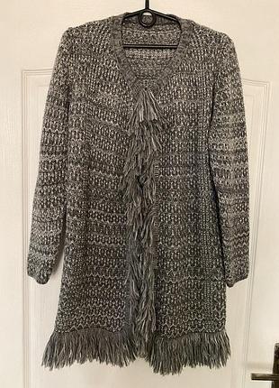 Подовжений теплий кардиган з бахромою. 30% lana woll,15% mohair,55%acrilco  розмір 38/m/46 40/l/48