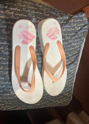 Шлепки женские