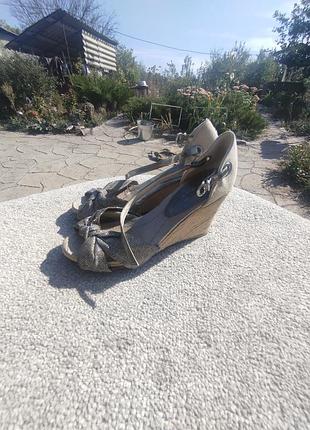 Женские туфли