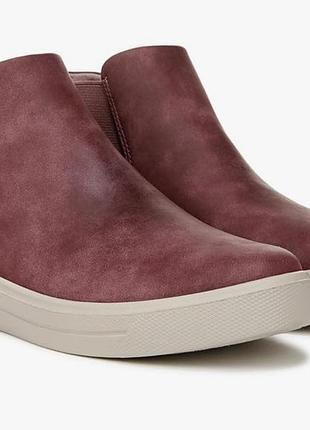 Ботинки осень-весна, на стопу 25, ( 39 размер). новые, эко