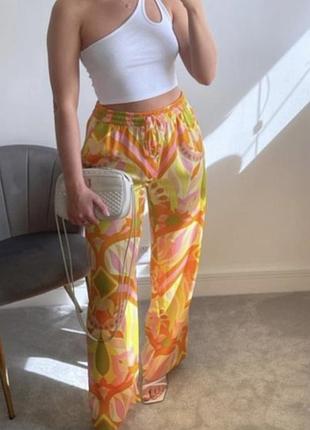 Штаны яркие от zara брюки летние