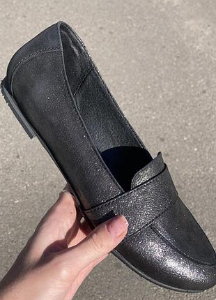 Жіночі лофери сріблясті сатин з натуральної шкіри