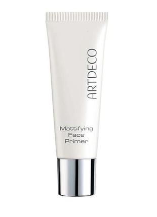 Artdeco mattifying face primer праймер, що звужує пори та матує шкіру