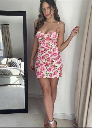 Сукня плаття сукня в квітковий принт zara m