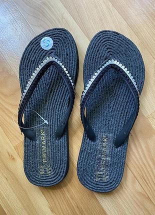 Новенькие легкие шлепки вьетнамки 36/37