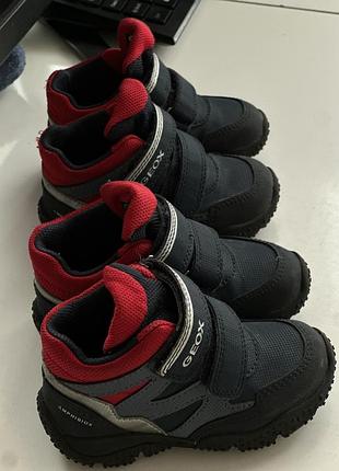 Дитячі черевики geox демісезонні осінні весняні 22 та 23 розмір для двійні